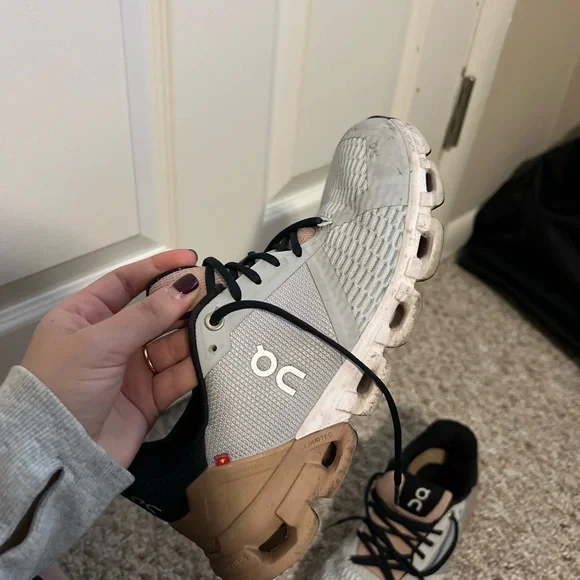 On Clouds women’s size 7 - Picture 3 of 7